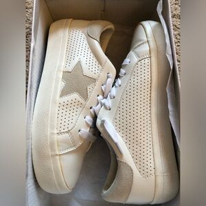 NIB Steve Madden Starling Sneakers Size 7.5